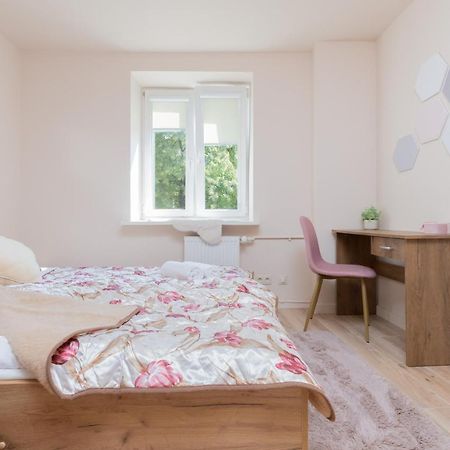 Mokotow Apartments Reytan By Noclegi Renters Варшава Екстер'єр фото