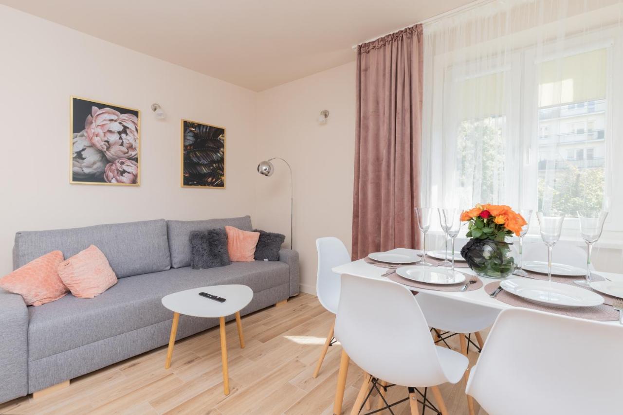 Mokotow Apartments Reytan By Noclegi Renters Варшава Екстер'єр фото