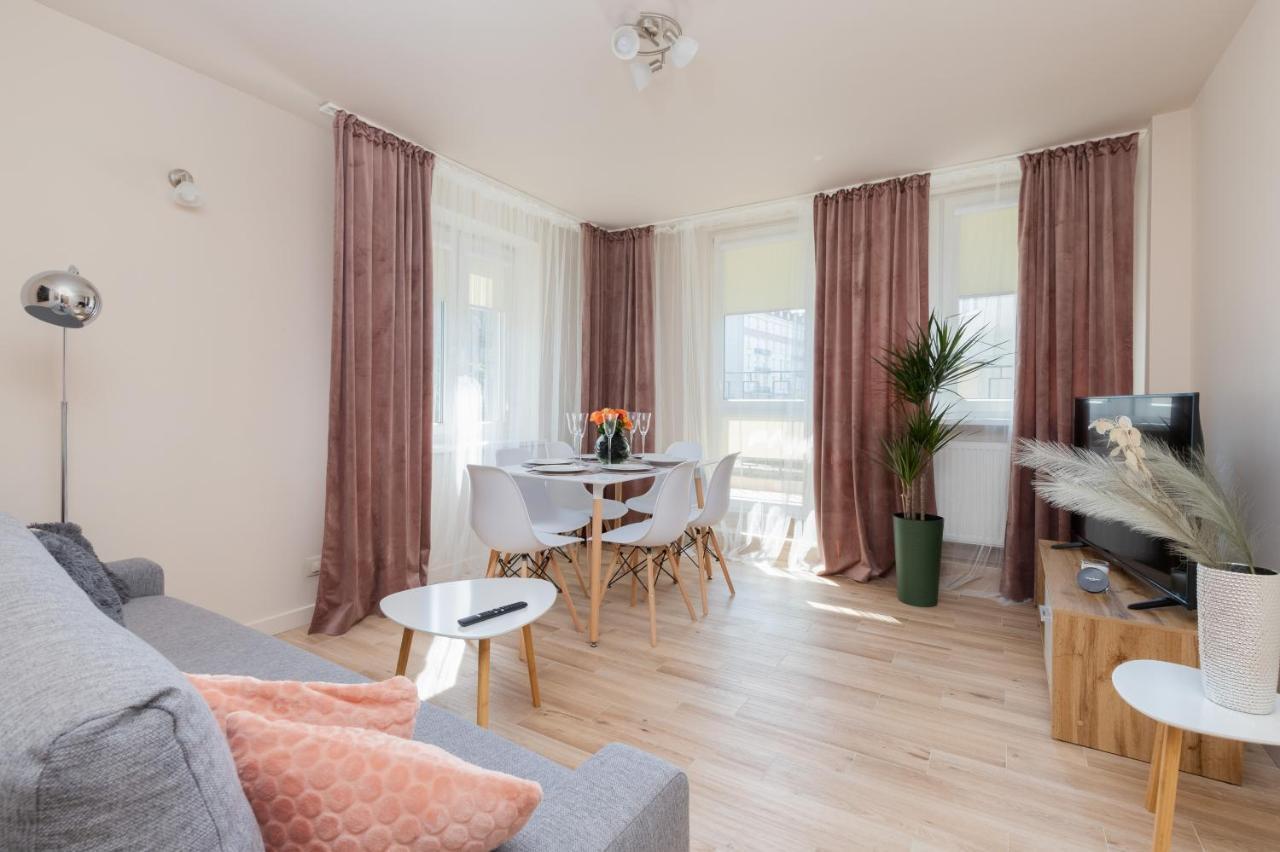 Mokotow Apartments Reytan By Noclegi Renters Варшава Екстер'єр фото
